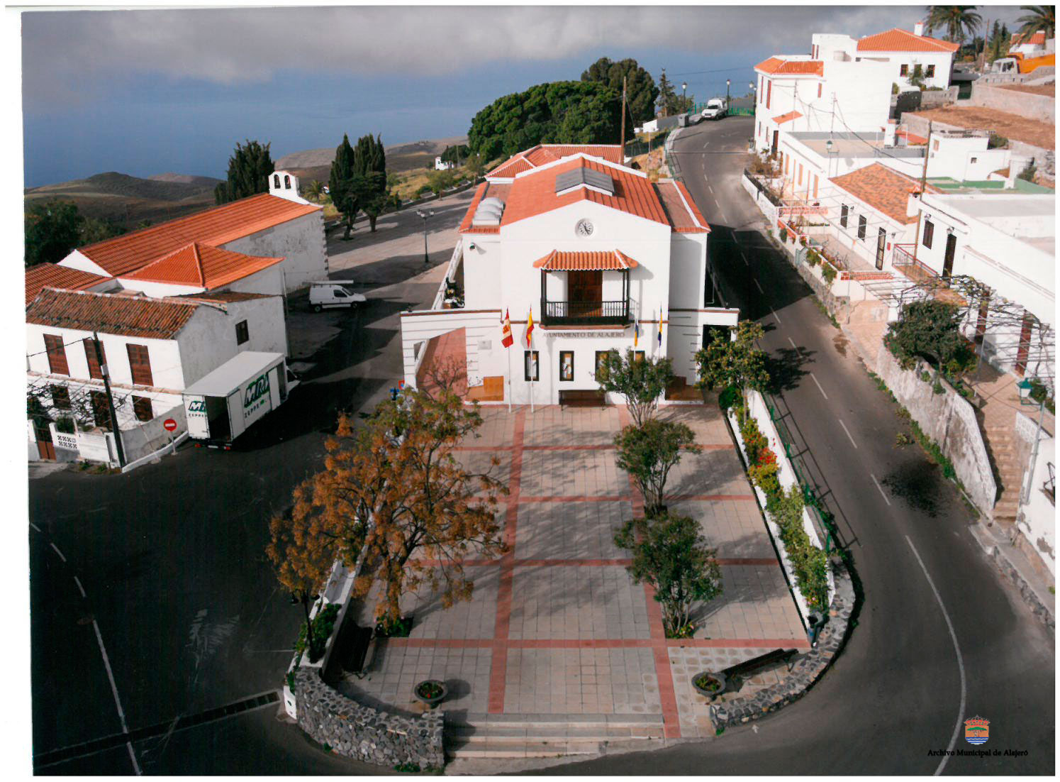 Vista Aeréa del Ayuntamiento y Plaza de Alajeró
